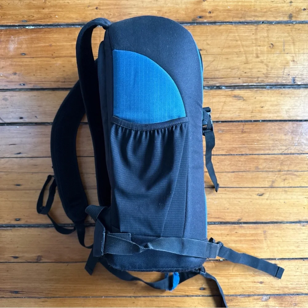 Lowepro Flipside 300 Camera Bag Backpack - Blue Black